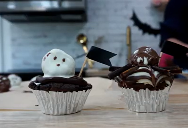 HalloweenCrafts, DIYCookies HalloweenTreats, PaperCrafts Carina Gardner, Design Suite, University of Arts and Design